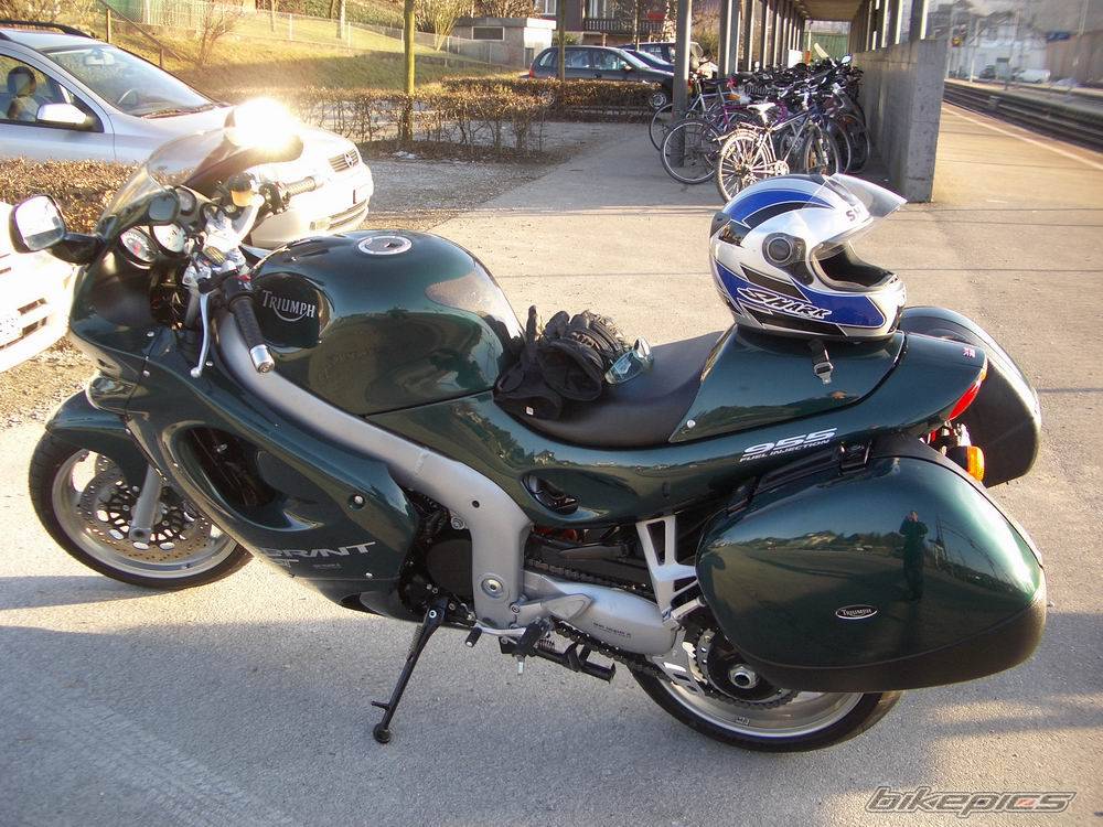 2003 TRIUMPH SPRINT ST | Picture 448621 motorcycle photo