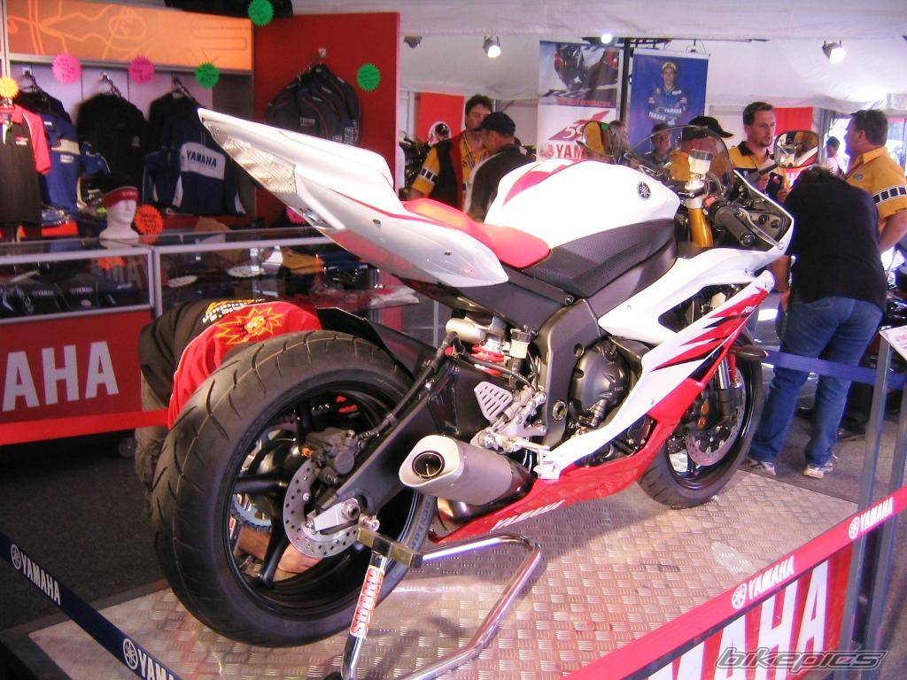 2006 YAMAHA YZF R6 | Picture 450419 motorcycle photo