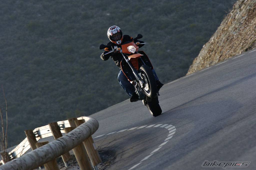 2005 KTM 950 SUPERMOTO | Picture 453990 motorcycle photo