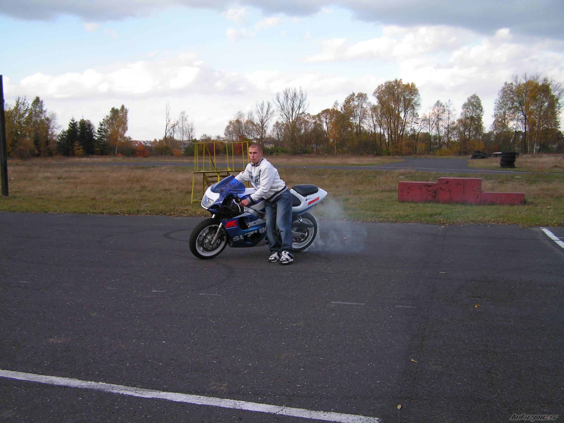 1999 SUZUKI GSX R 600 | Picture 454860 motorcycle photo