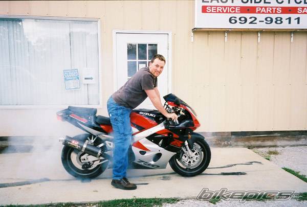 1998 SUZUKI GSX R 750 | Picture 454905 motorcycle photo