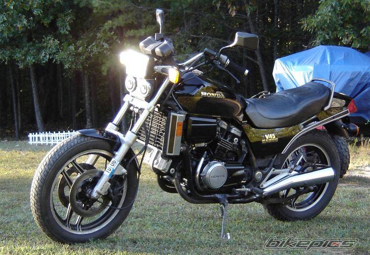1984 HONDA VF700 SABRE | Picture 457344 motorcycle photo