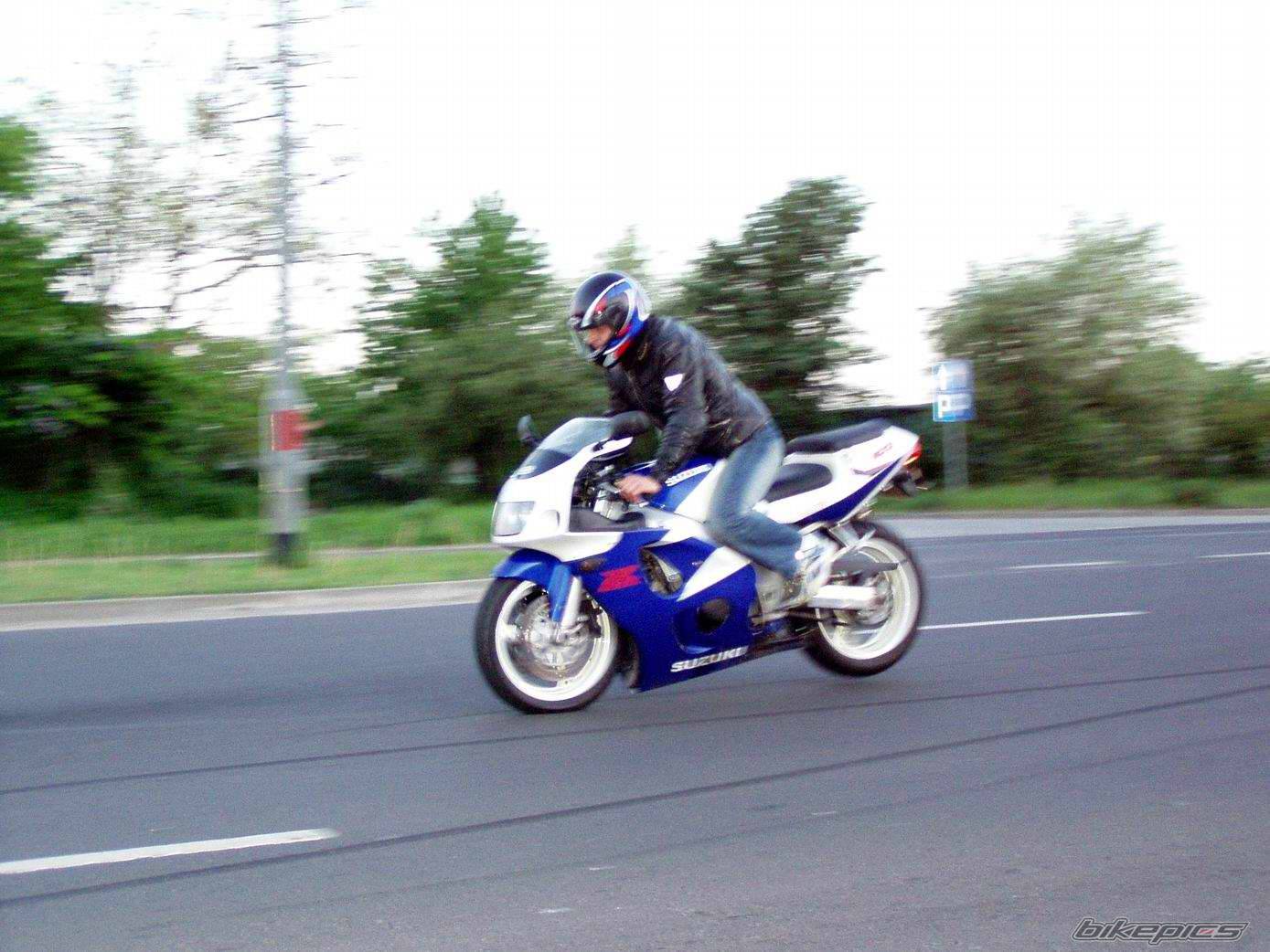 1997 SUZUKI GSR 600 | Picture 468939 motorcycle photo