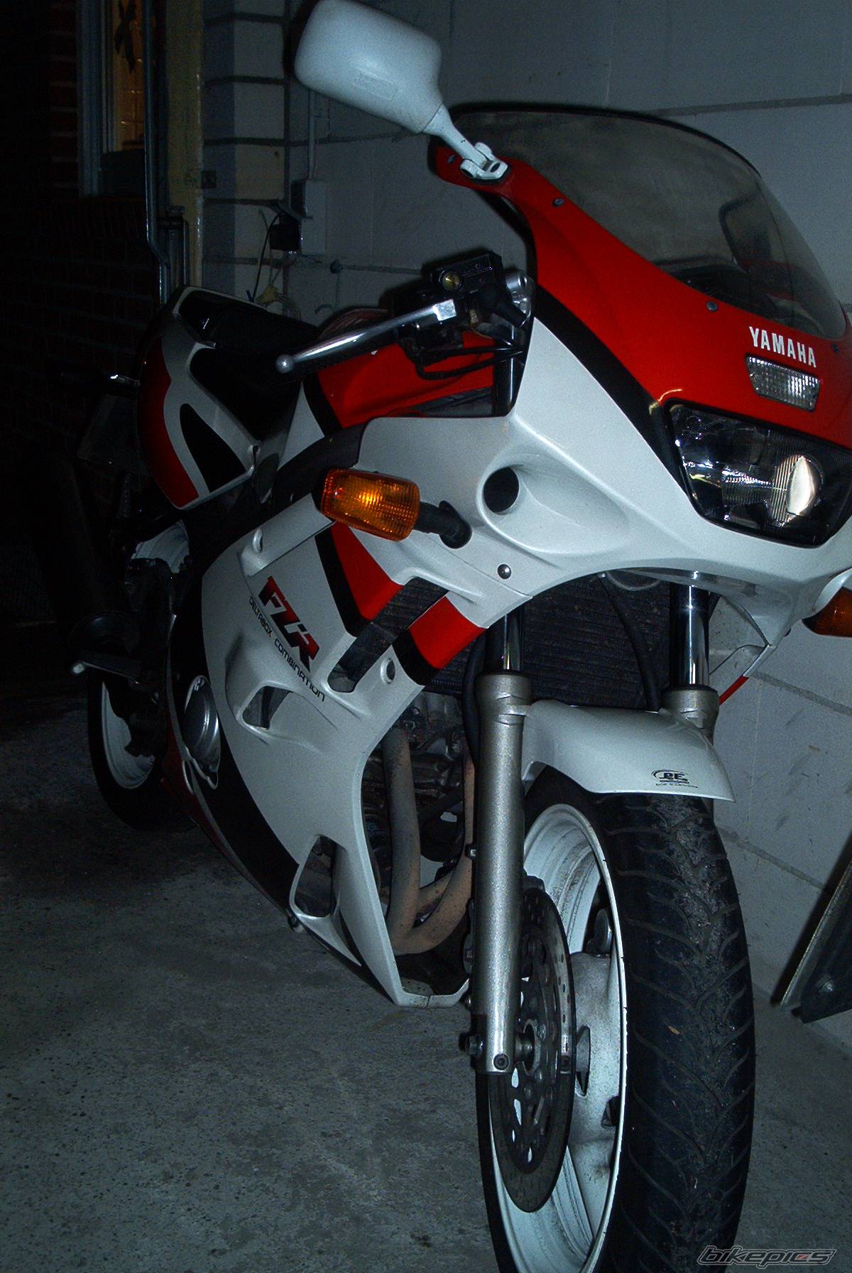 1991 YAMAHA FZR 600 | Picture 482424 motorcycle photo
