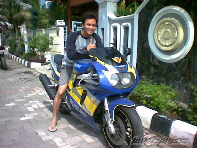 1994 SUZUKI GSX R 750 | Picture 483079 motorcycle photo