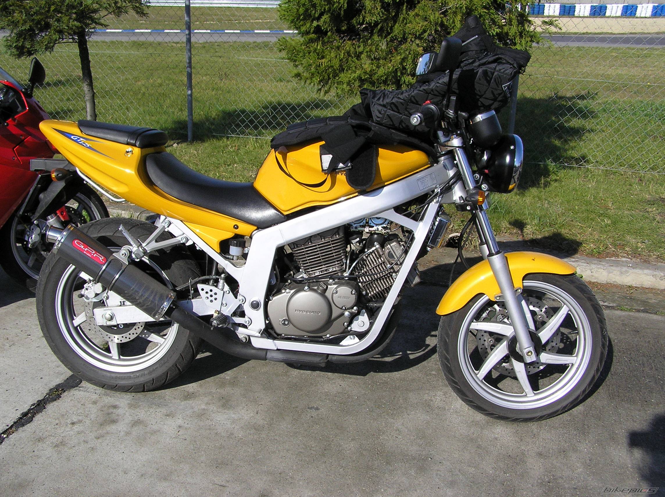 2005 HYOSUNG GT 125 COMET | Picture 484937 motorcycle photo