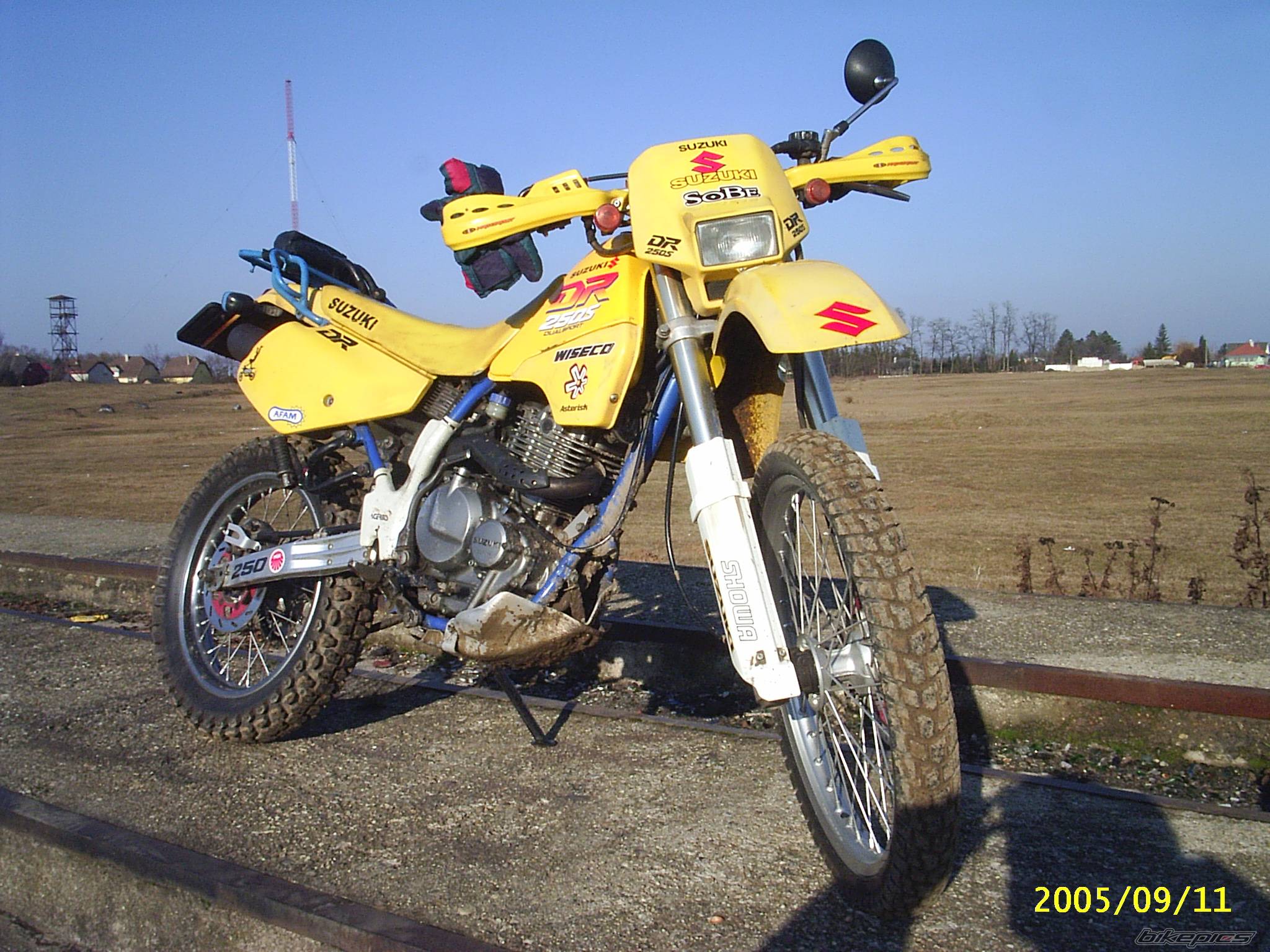 1990 SUZUKI DR 250 | Picture 487053 motorcycle photo