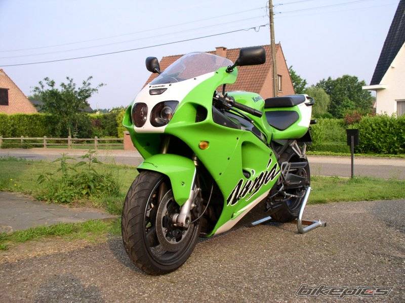 1999 KAWASAKI ZX 7R | Picture 49029 motorcycle photo