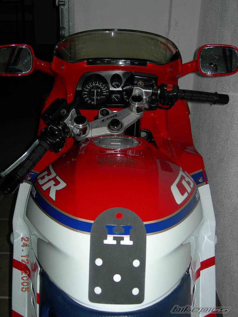 1990 HONDA CBR 1000 F | Picture 491006 motorcycle photo