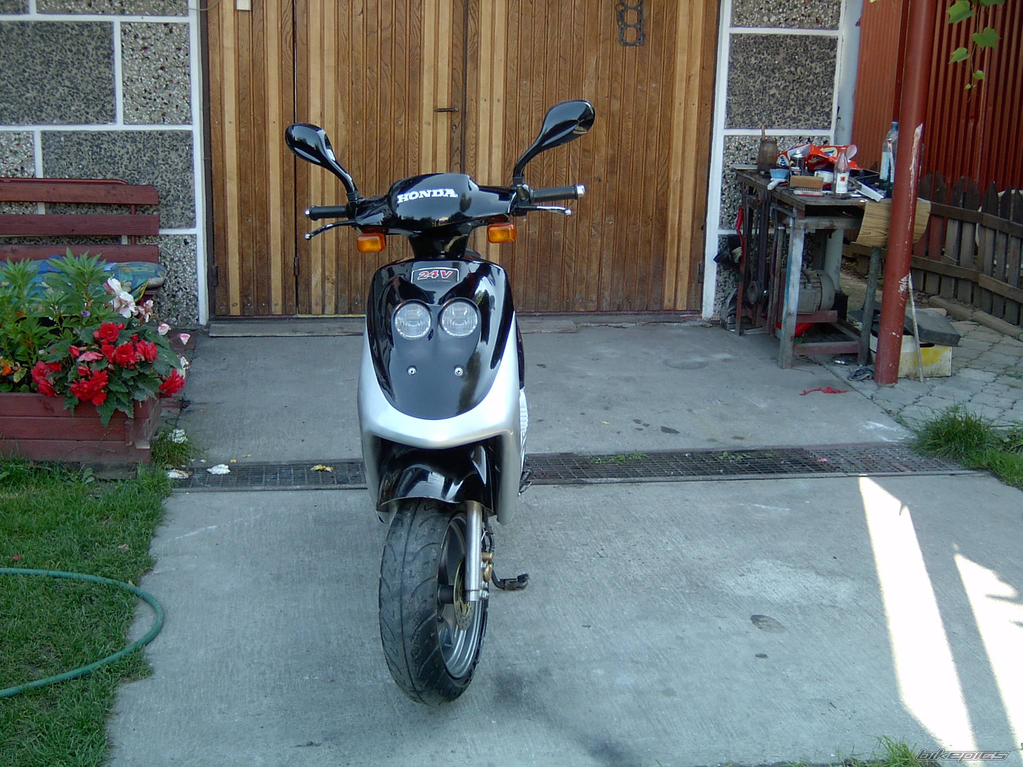 1990 HER CHEE I DON%60T KNOW | Picture 491012 motorcycle photo