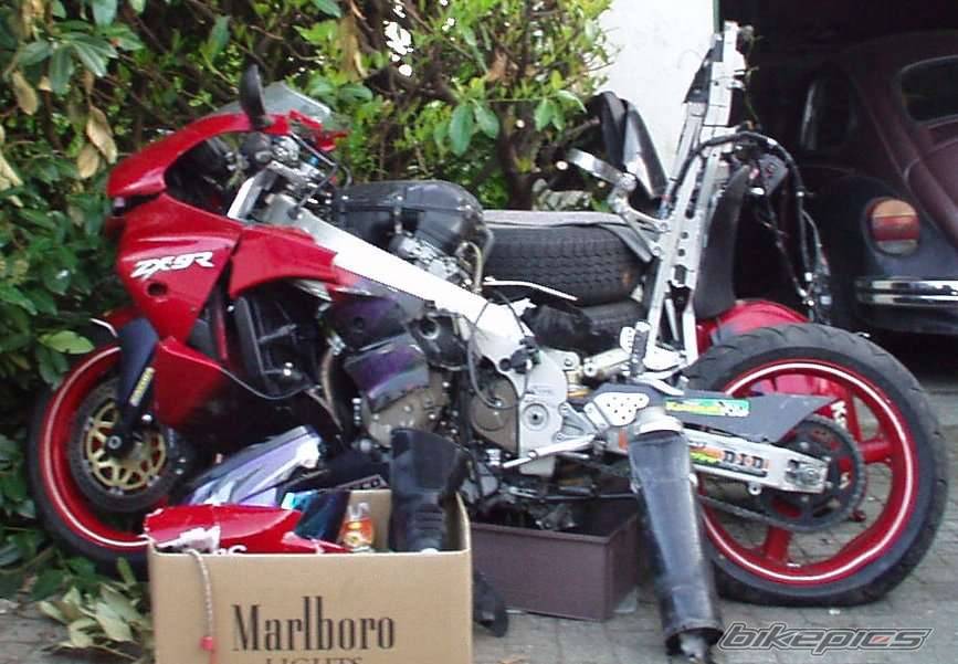 1999 KAWASAKI ZX 9R | Picture 4942 motorcycle photo
