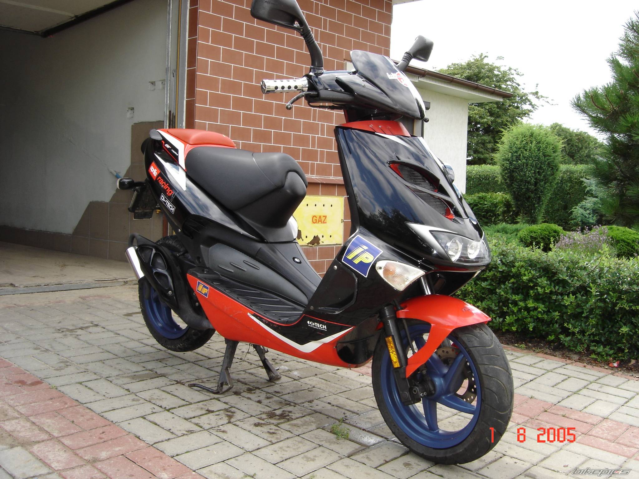 2001 APRILIA SR 50 | Picture 497984 motorcycle photo