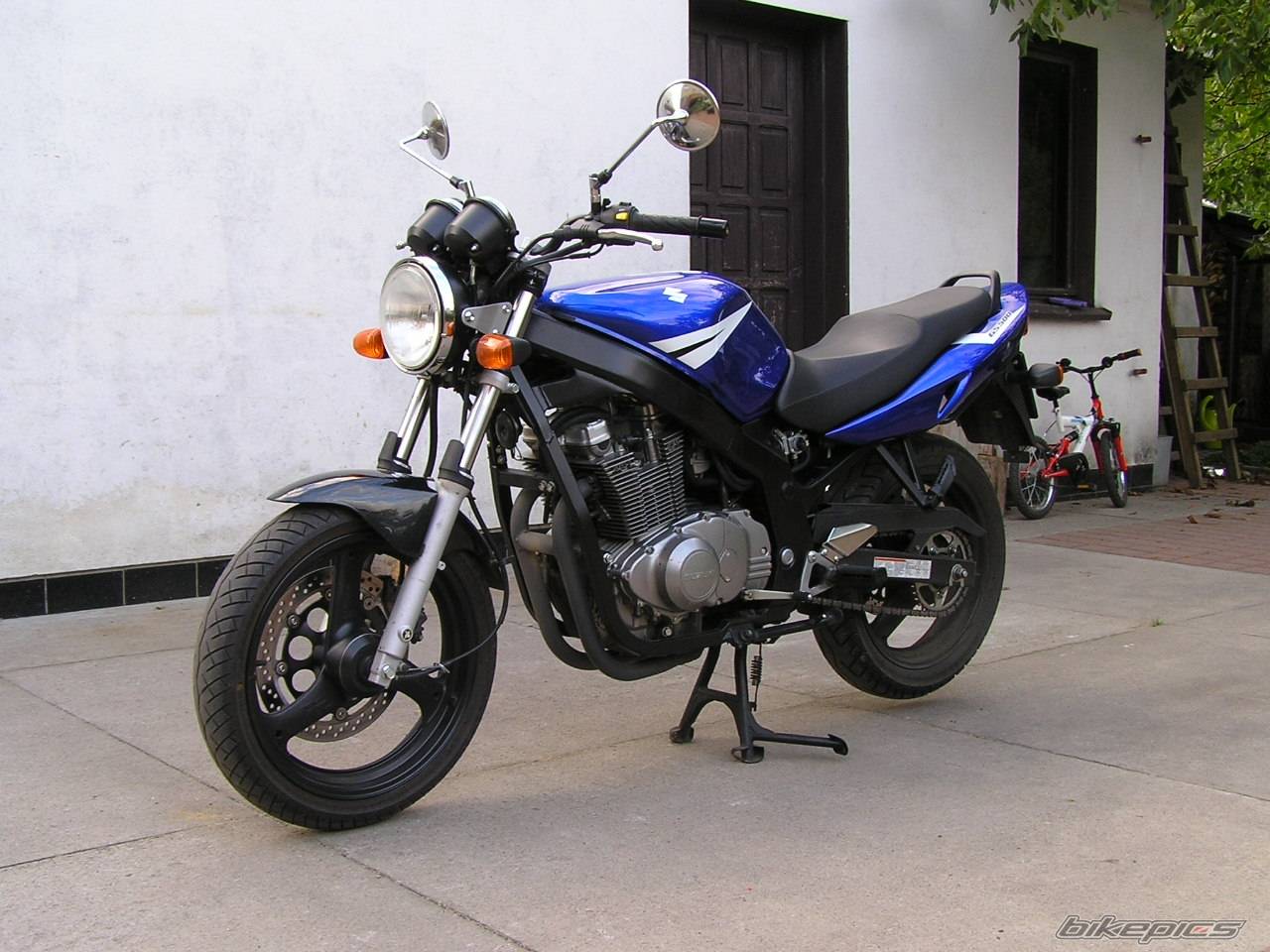2004 SUZUKI GS 500 | Picture 498901 motorcycle photo