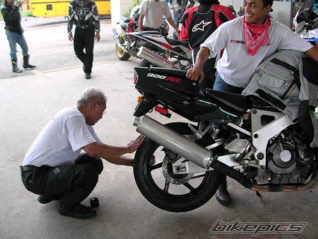 2002 KAWASAKI ZZR 1200 | Picture 500094 motorcycle photo