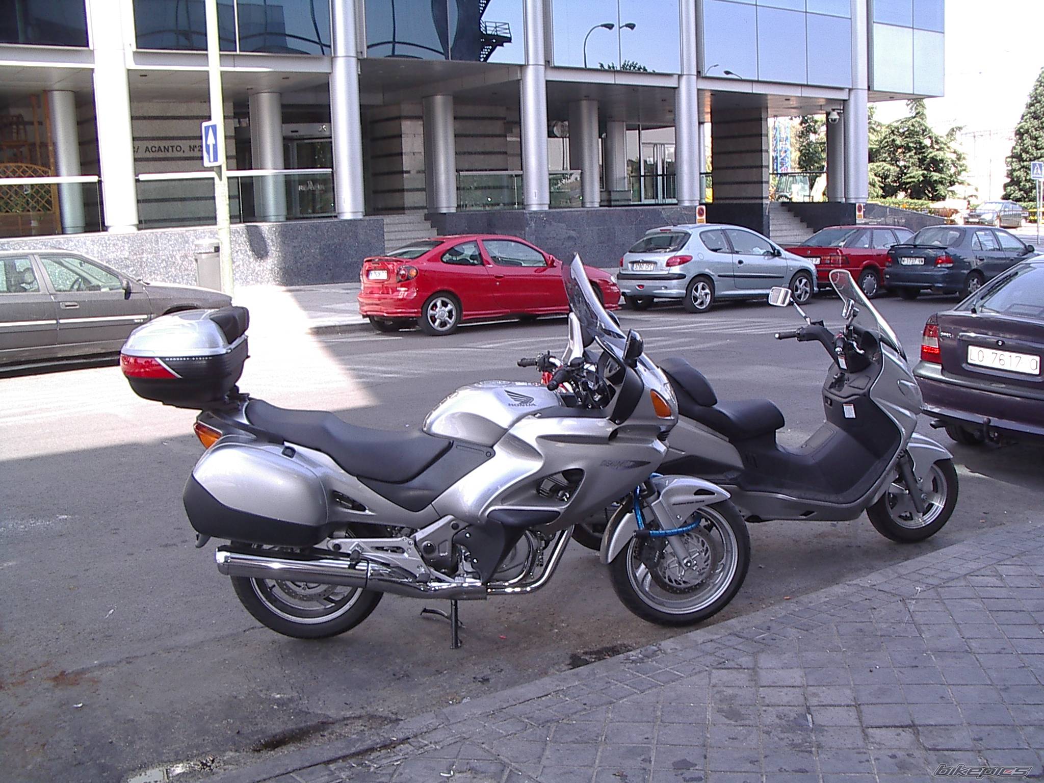 2001 SUZUKI BURGMAN 400 | Picture 504306 motorcycle photo