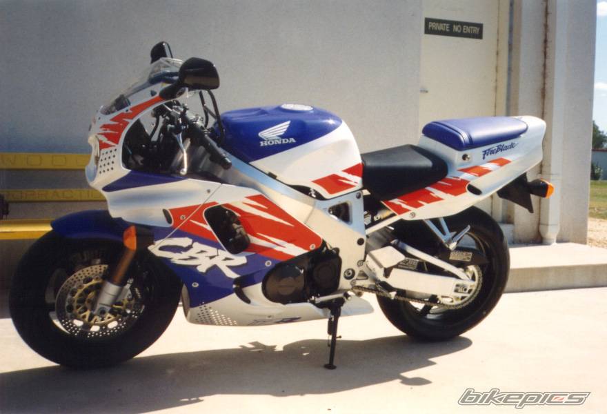 1992 HONDA CBR 900 | Picture 5066 motorcycle photo