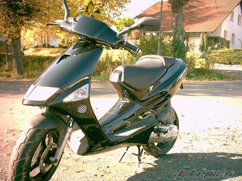 2006 APRILIA SR 50 | Picture 523180 motorcycle photo