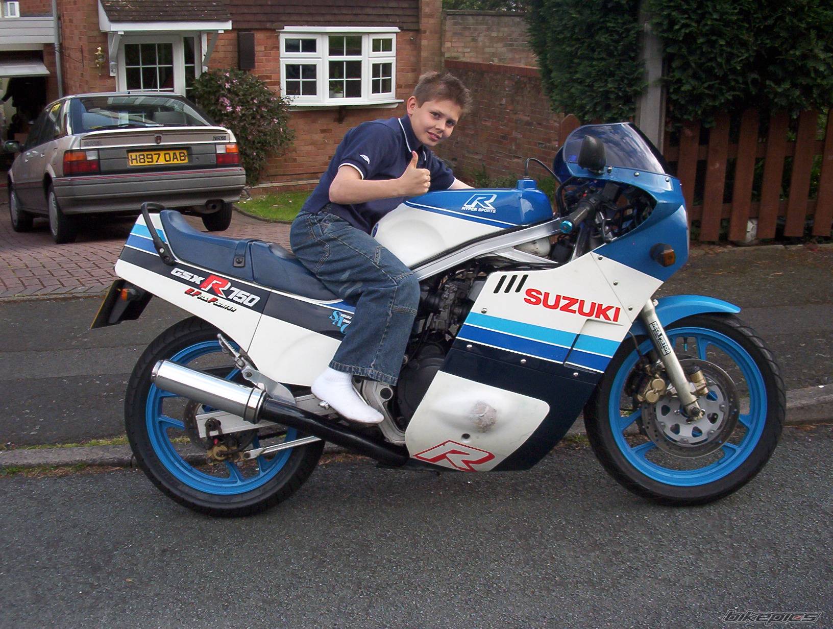 1990 YAMAHA FZR 600 | Picture 526732 motorcycle photo