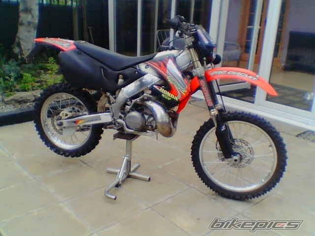 1998 HONDA CR 250 | Picture 526980 motorcycle photo