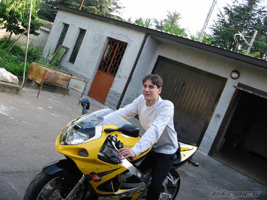 2000 SUZUKI GSX R 750 | Picture 528041 motorcycle photo