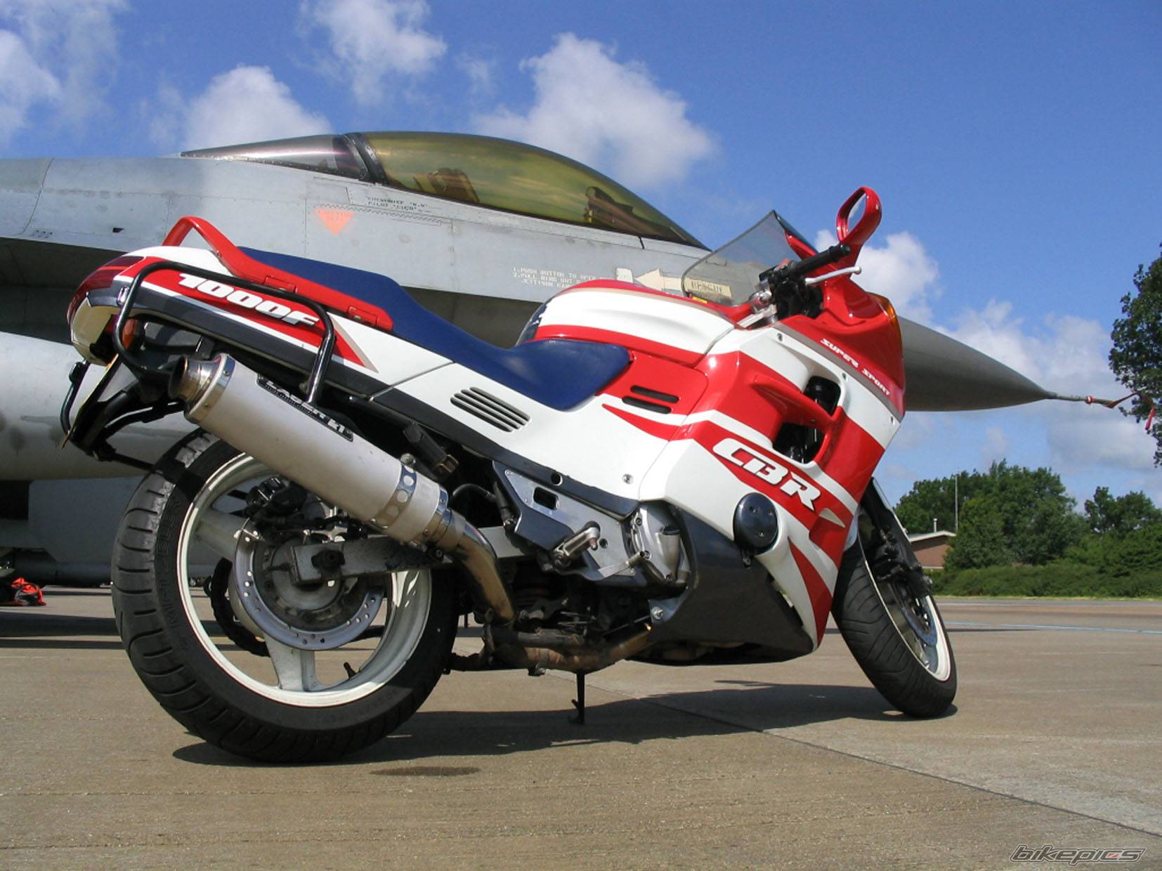 1992 HONDA CBR 1000 F | Picture 52932 motorcycle photo
