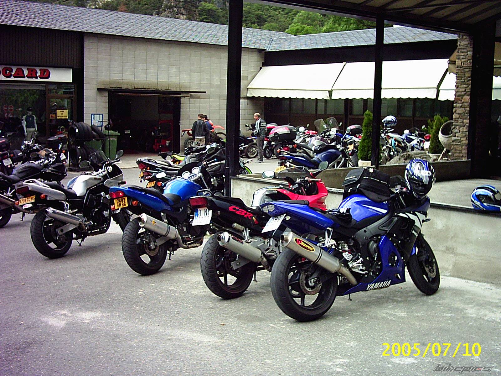 2004 YAMAHA YZF R6 | Picture 530264 motorcycle photo