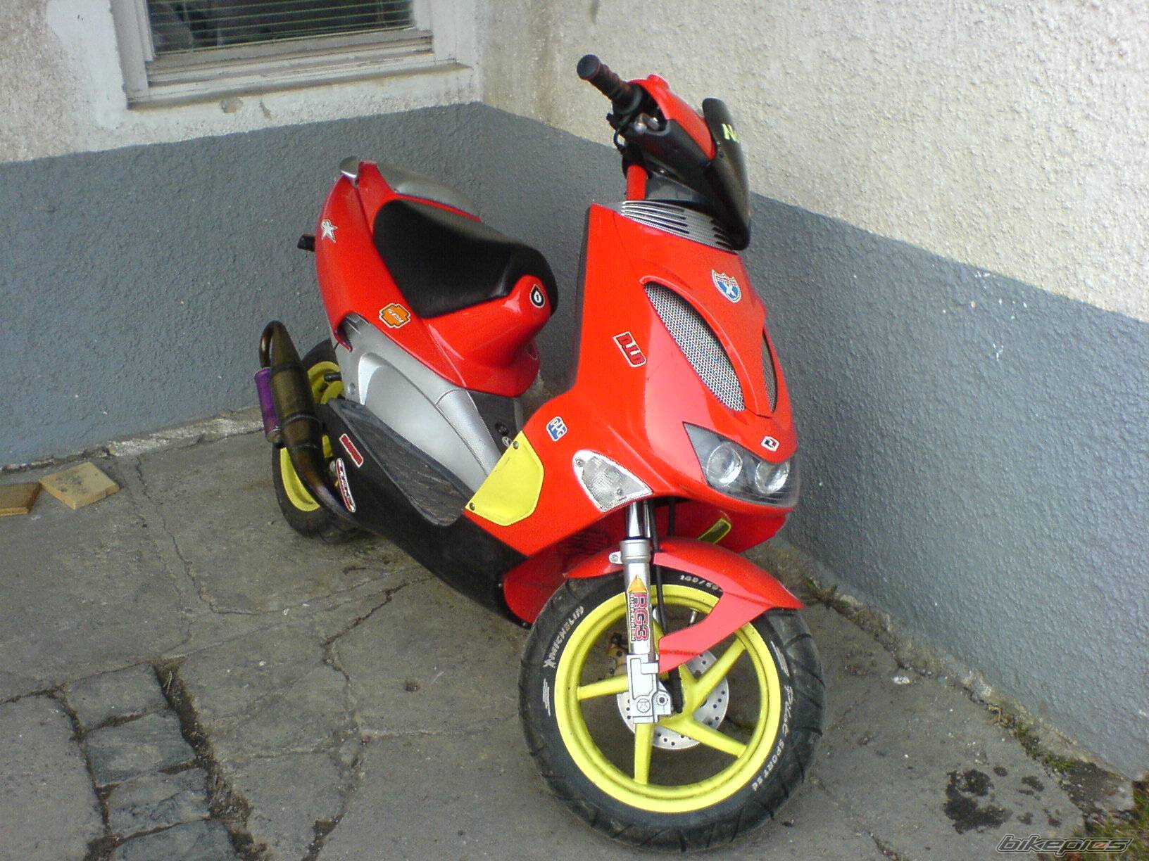 1998 APRILIA SR RACING 50 | Picture 531973 motorcycle photo