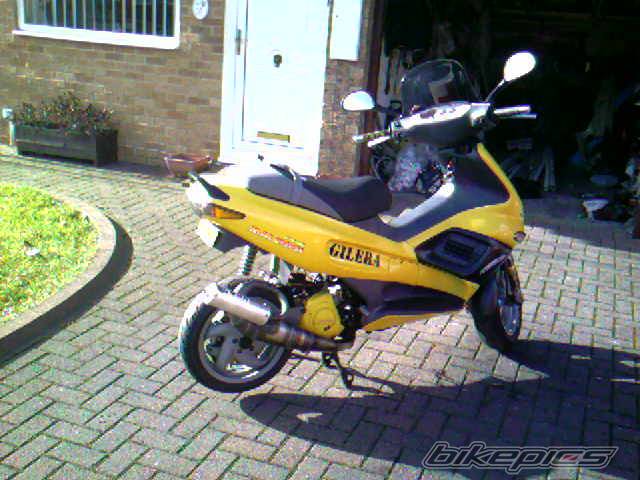 2000 GILERA RUNNER 125 FX | Picture 536087 motorcycle photo