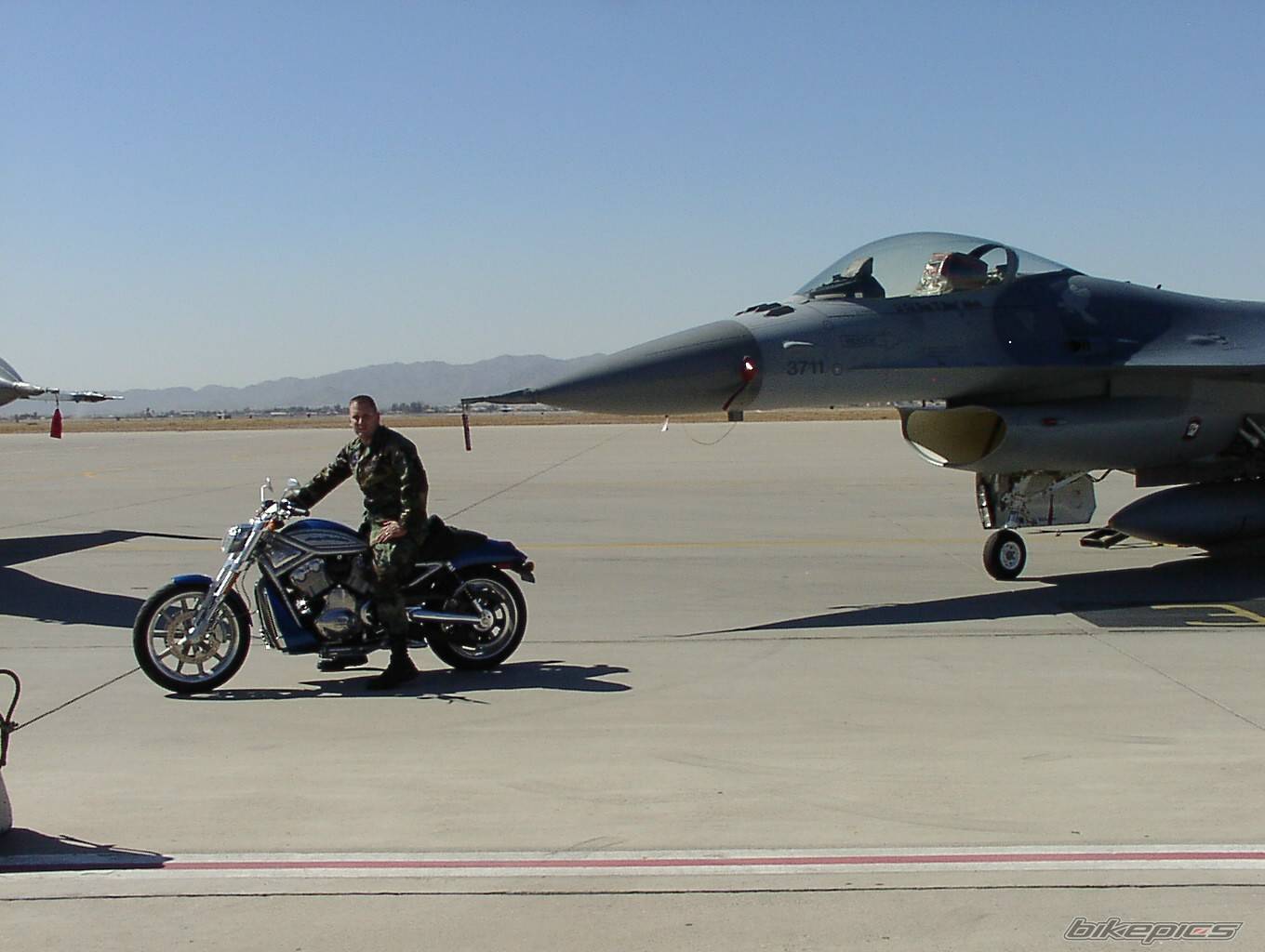2006 HARLEY DAVIDSON VRSCR STREET ROD | Picture 536877 motorcycle photo
