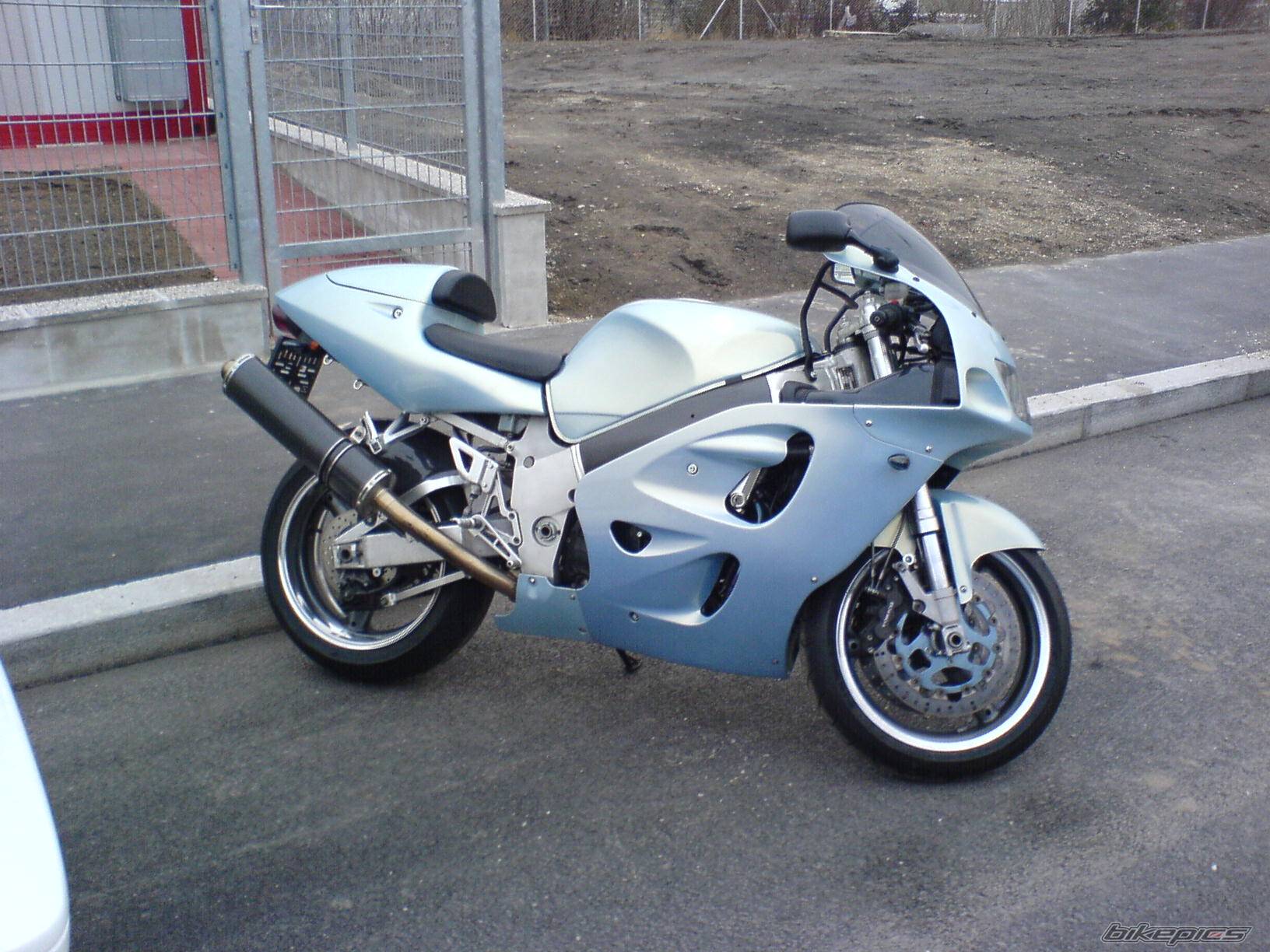 1996 SUZUKI GSX R 750 | Picture 539833 motorcycle photo