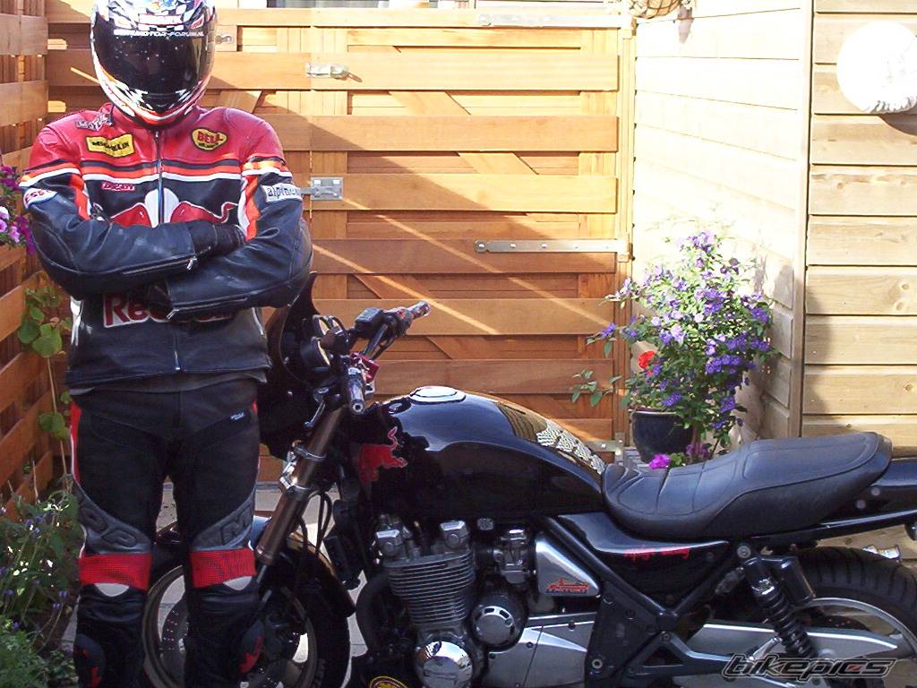 1993 KAWASAKI ZR 1100 | Picture 54795 motorcycle photo