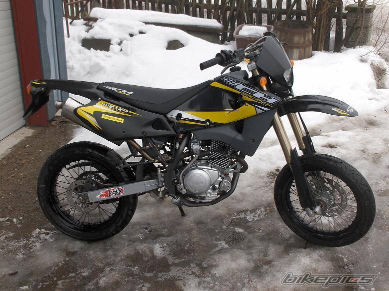 2005 HUSQVARNA WRE 125 | Picture 550955 motorcycle photo