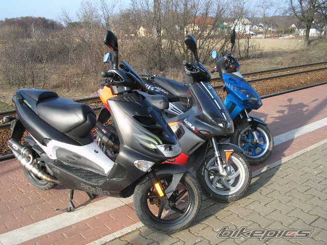 2002 APRILIA SR 50 | Picture 554188 motorcycle photo