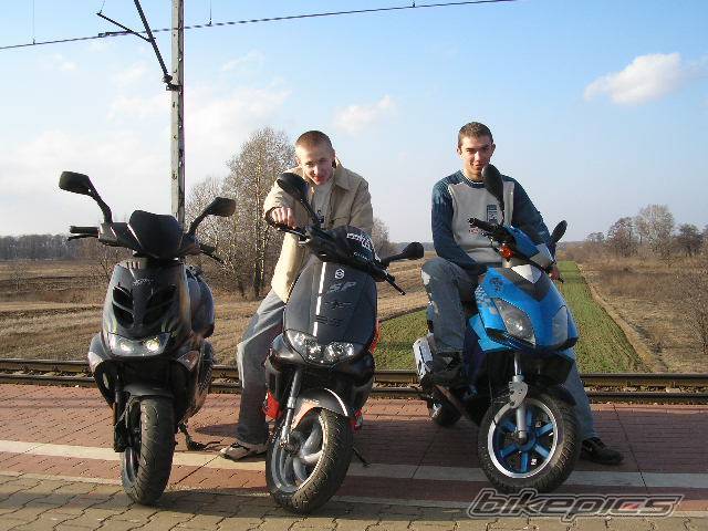 2002 APRILIA SR 50 | Picture 554190 motorcycle photo