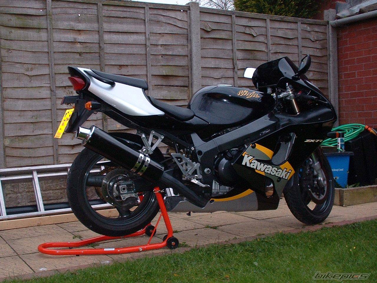 2000 KAWASAKI ZX 7R | Picture 554526 motorcycle photo