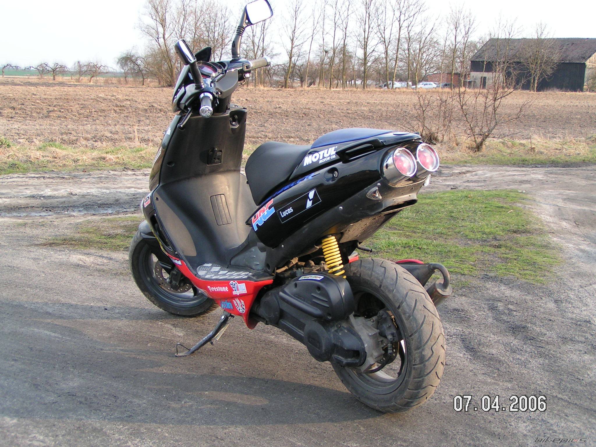 2006 APRILIA SR 50 | Picture 557978 motorcycle photo
