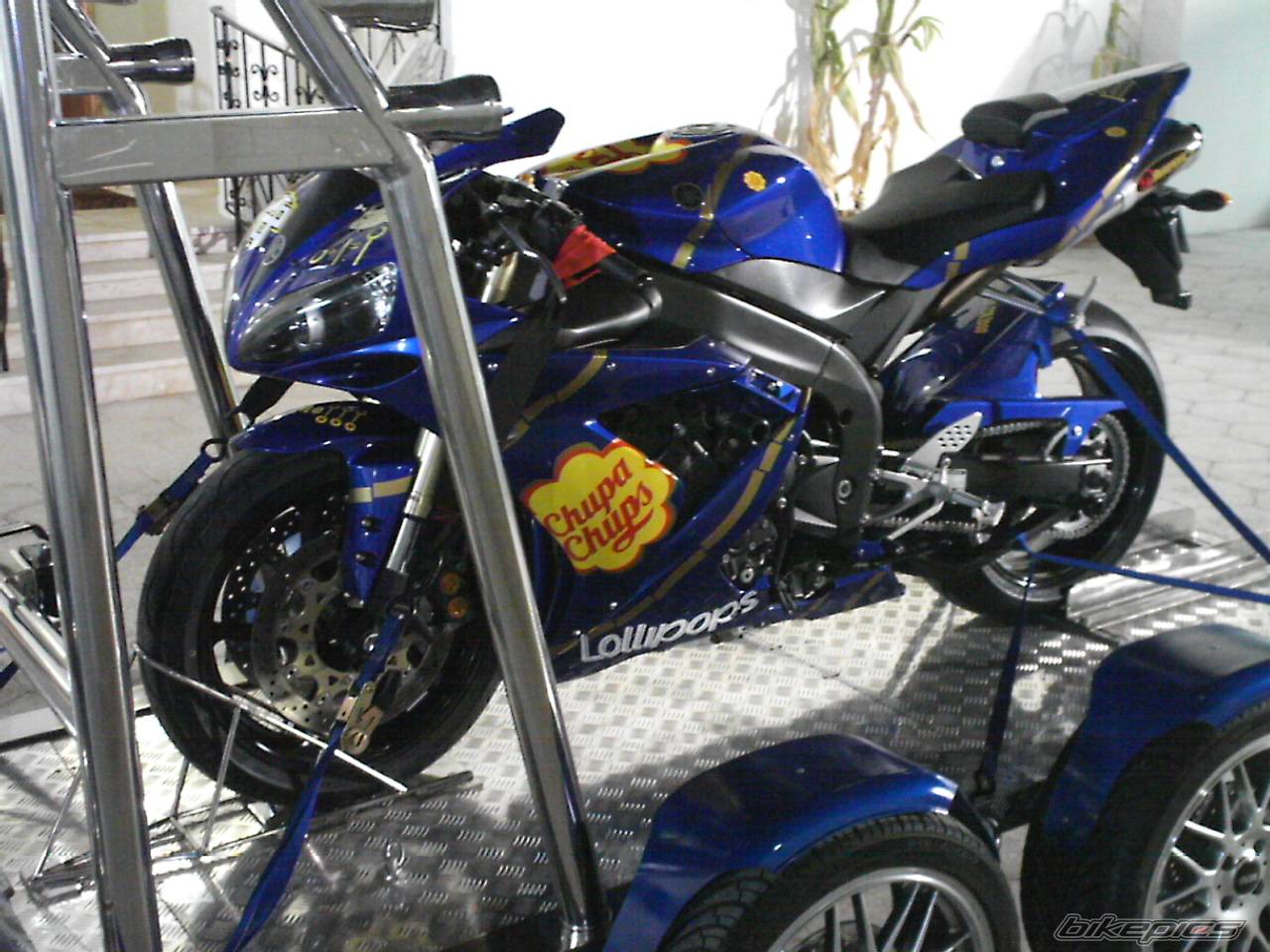 2005 YAMAHA YZF R1 | Picture 559987 motorcycle photo