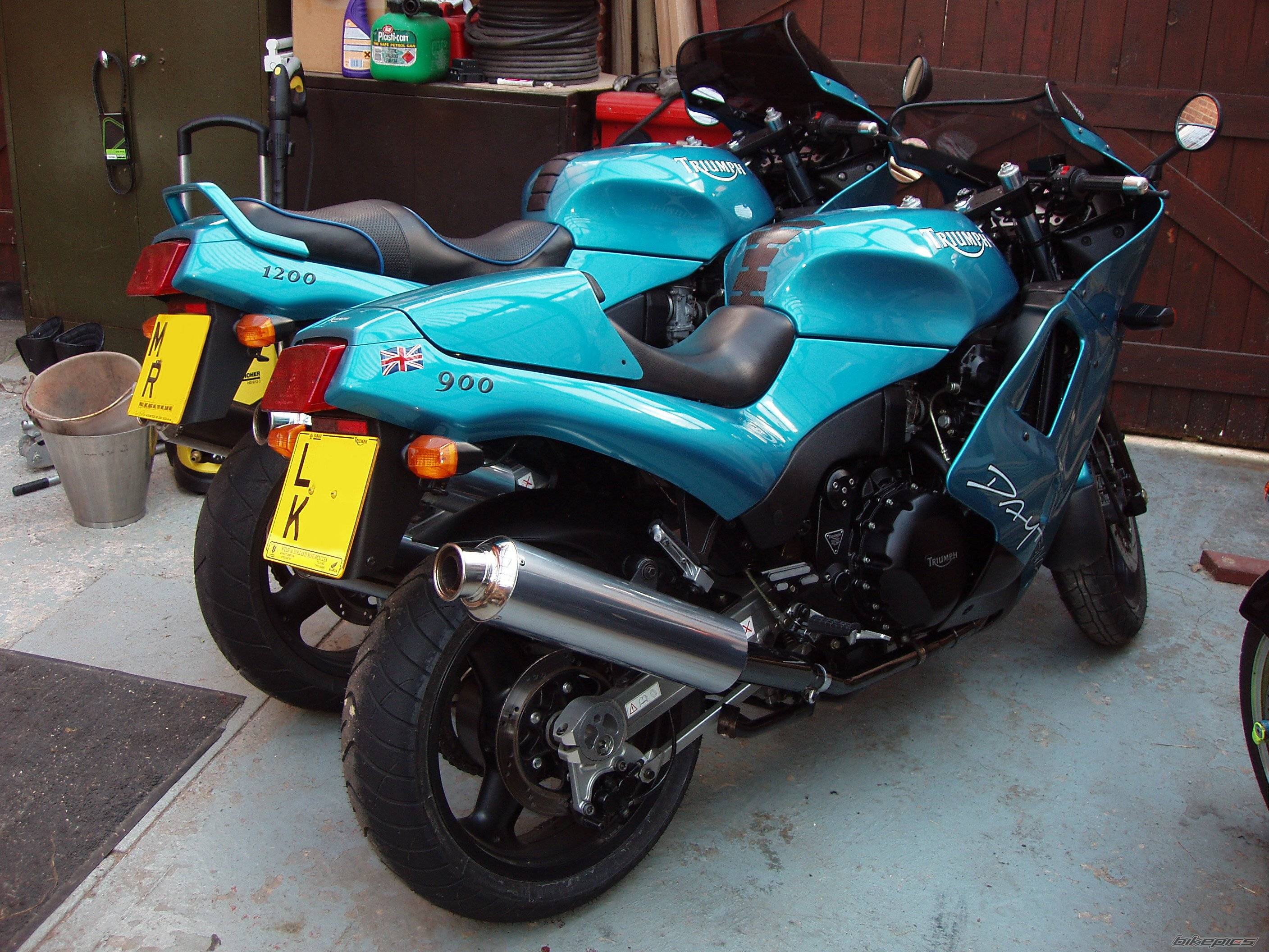 1995 TRIUMPH DAYTONA 900 | Picture 565623 motorcycle photo