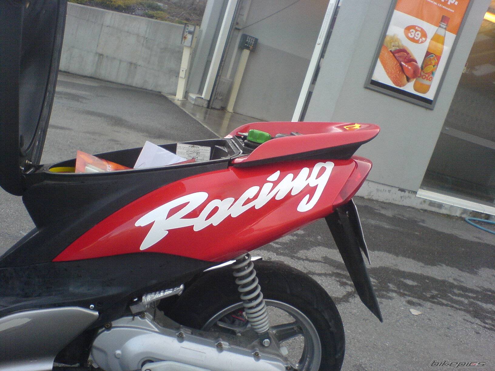 2004 YAMAHA JOG R CS 50 | Picture 566623 motorcycle photo