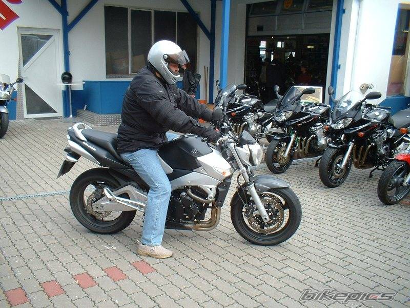 2006 SUZUKI GSR 600 | Picture 567900 motorcycle photo