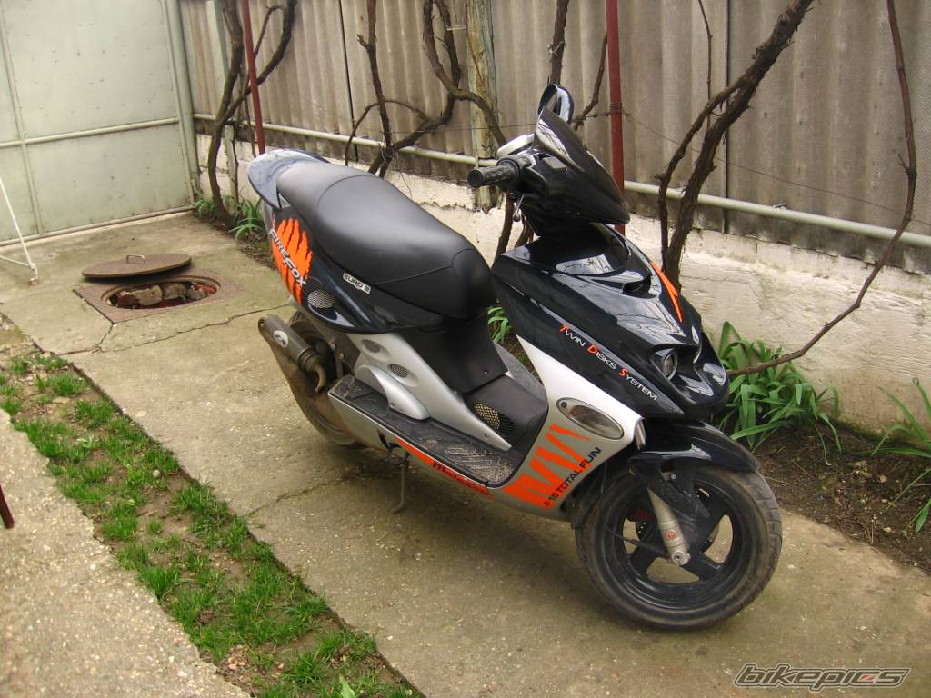 2002 MALAGUTI FIREFOX 50 F15 | Picture 570067 motorcycle photo