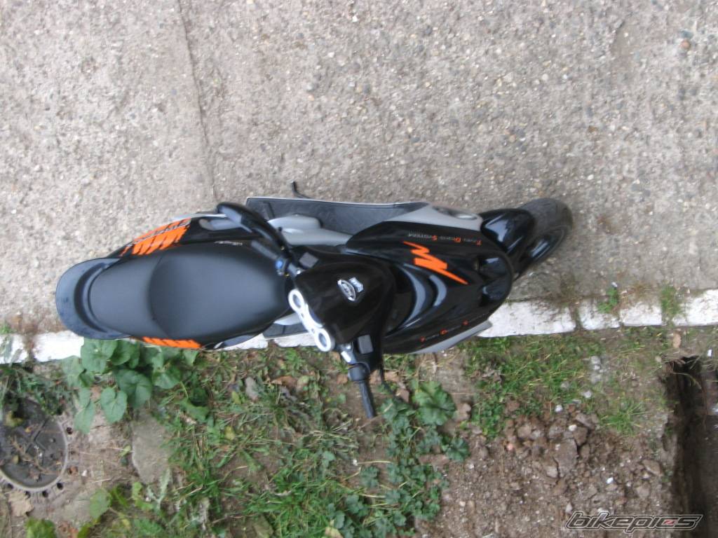 2002 MALAGUTI FIREFOX 50 F15 | Picture 570072 motorcycle photo
