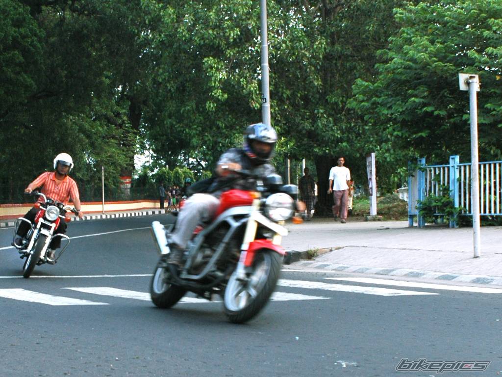 2005 HYOSUNG GT 250 COMET | Picture 579570 motorcycle photo