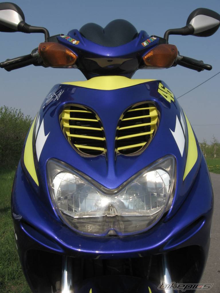 2005 YAMAHA AEROX 50 | Picture 580094 motorcycle photo