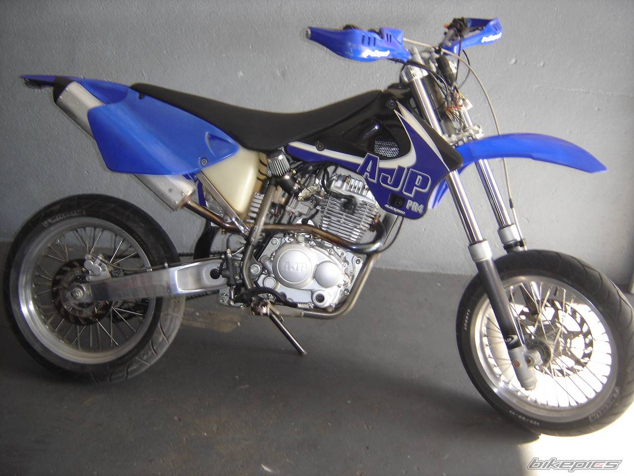 2005 AJP PR4 125 | Picture 581156 motorcycle photo