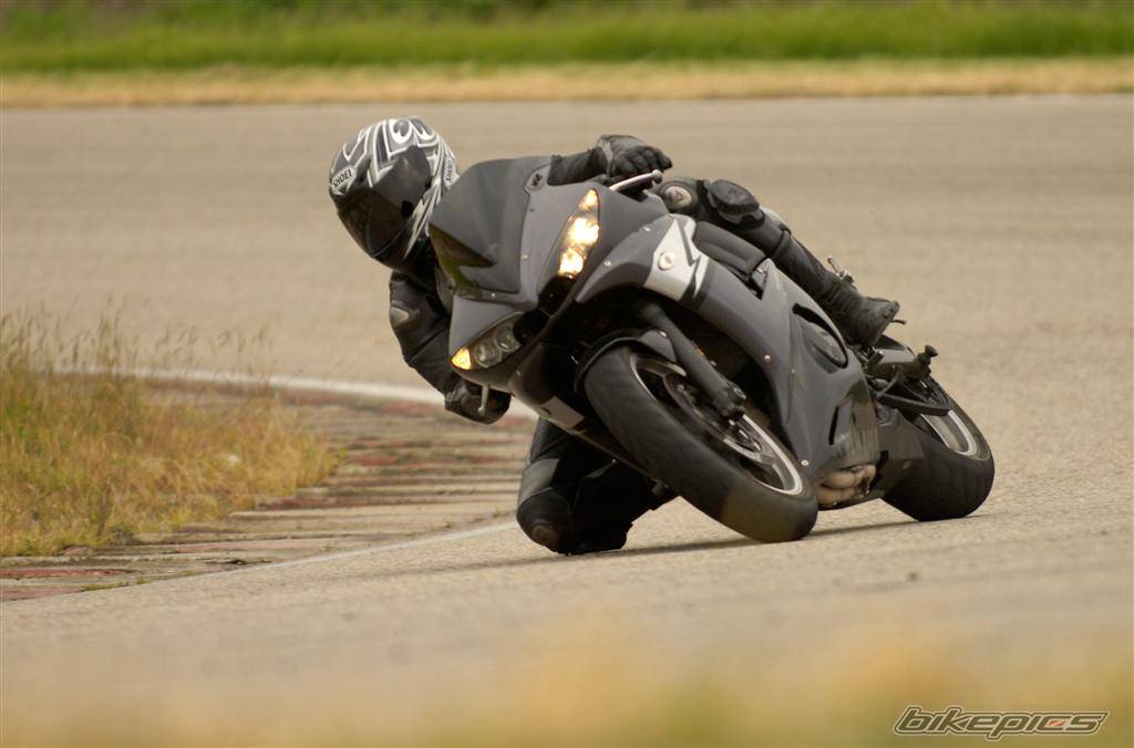 2004 YAMAHA YZF R6 | Picture 583524 motorcycle photo