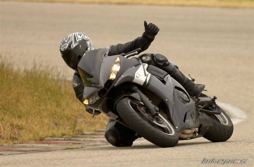 2004 YAMAHA YZF R6 | Picture 583527 motorcycle photo