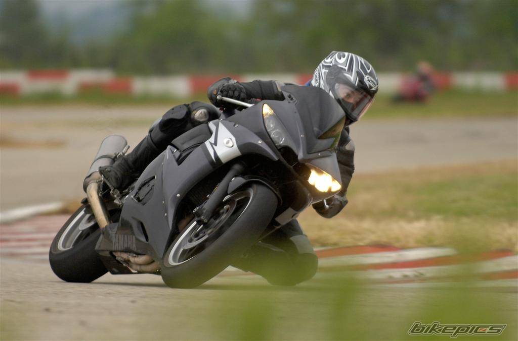 2004 YAMAHA YZF R6 | Picture 583533 motorcycle photo