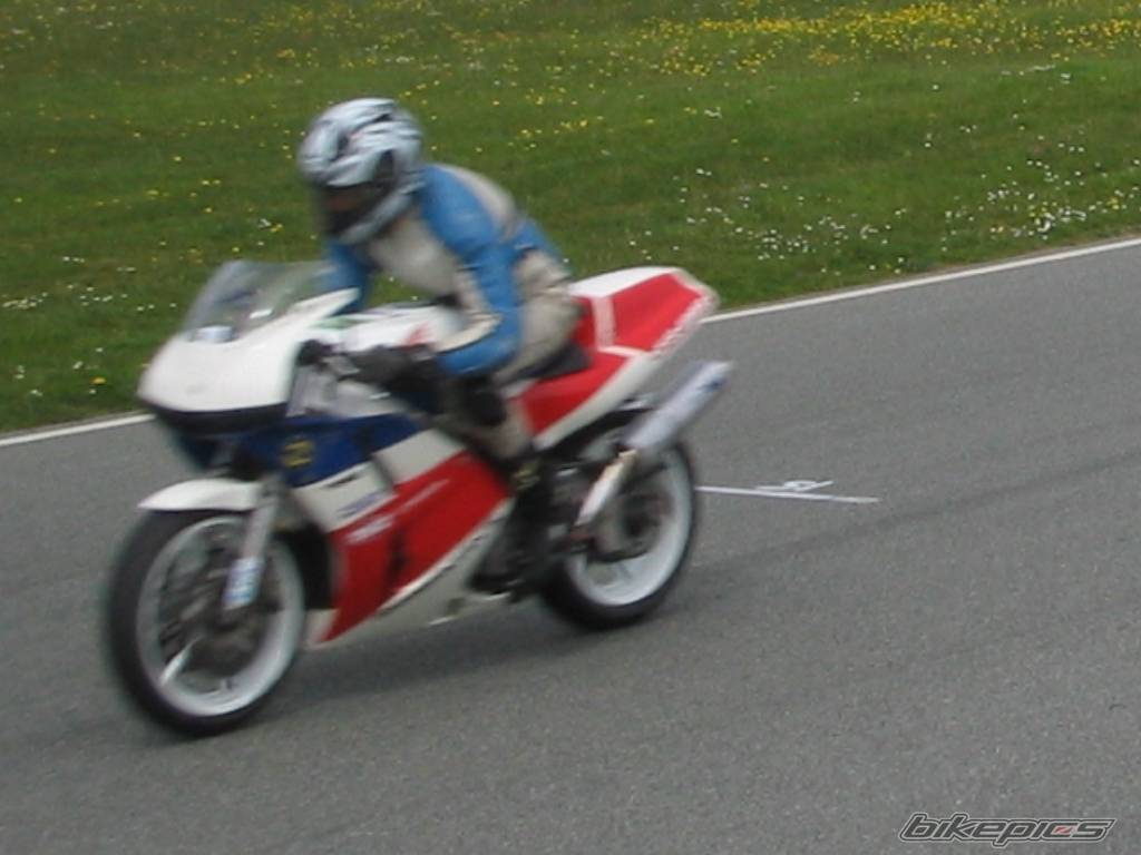 1990 HONDA VFR 400 | Picture 584420 motorcycle photo
