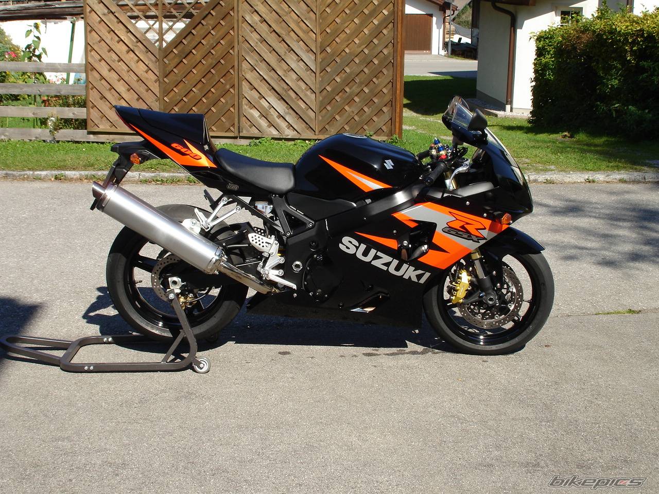 2004 SUZUKI GSX R 600 | Picture 585760 motorcycle photo